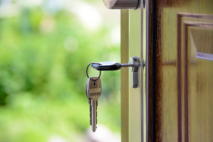 A2B Locks are able to provide local locksmiths in Woodford Green to repair your broken locks. 